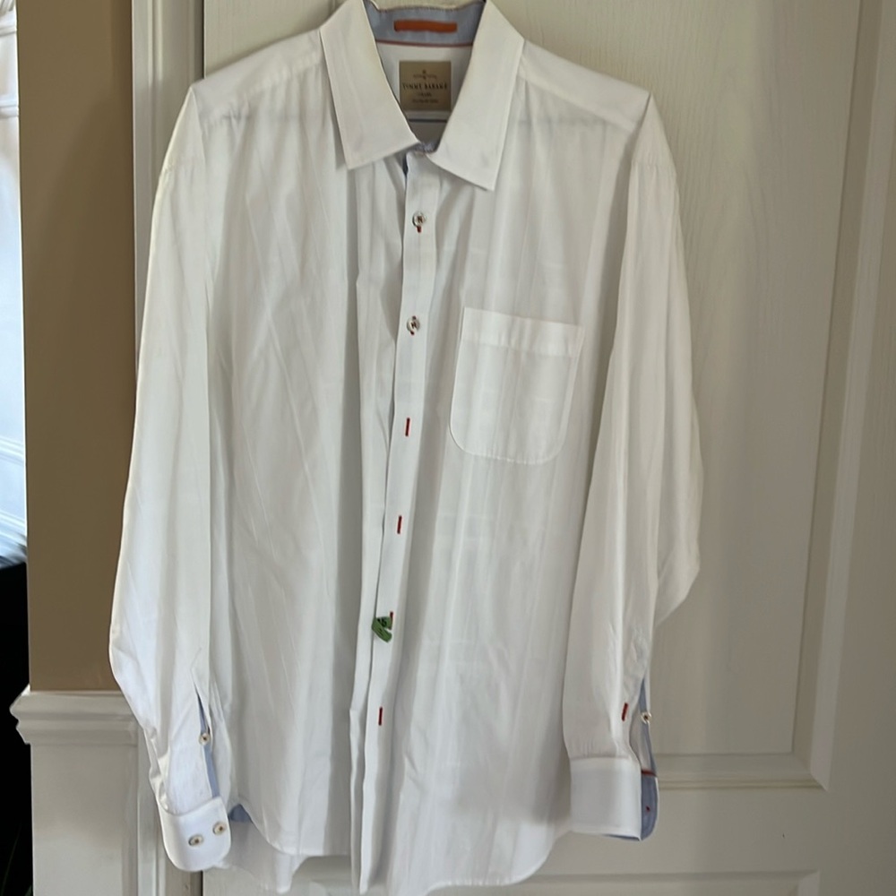 Men’s long sleeve Tommy Bahama shirt